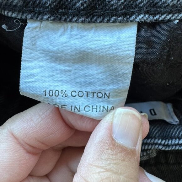 Dissh Faded Wash Black Denim Rolled Cuffed Sumer Shorts Size 8 - Picture 4 of 6